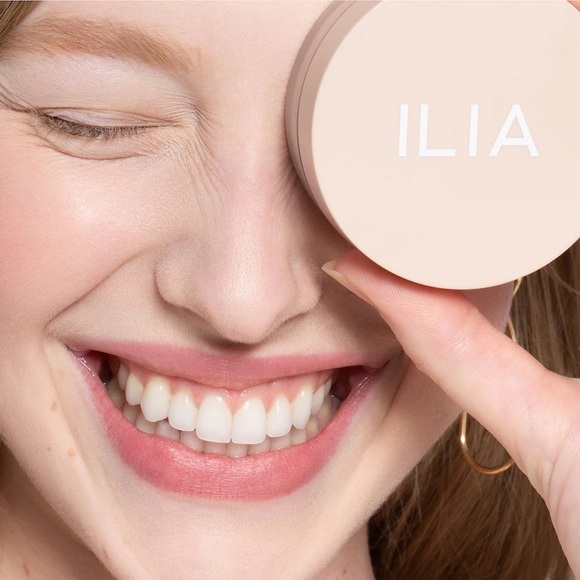 NEW ILIA Soft Focus Setting Powder - Picture 4 of 6